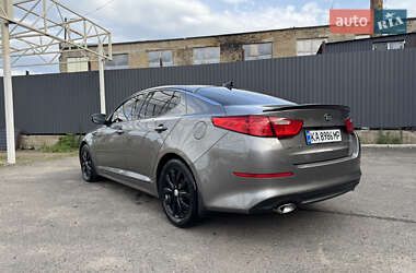 Седан Kia Optima 2015 в 