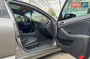 Седан Kia Optima 2015 в 