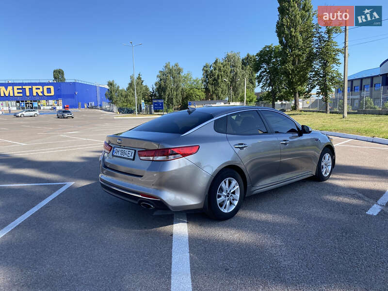 Седан Kia Optima 2017 в Житомире