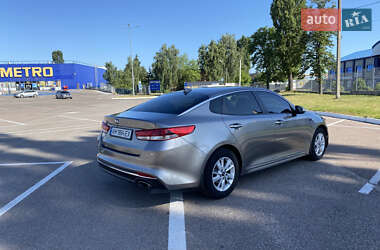 Седан Kia Optima 2017 в 