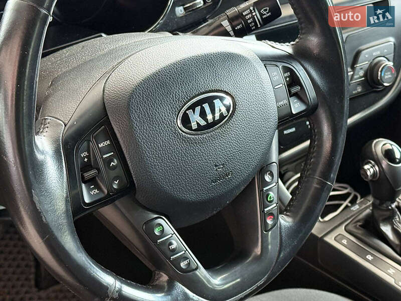 Седан Kia Optima 2012 в Одесі