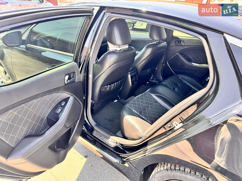 Седан Kia Optima 2013 в Калинівці