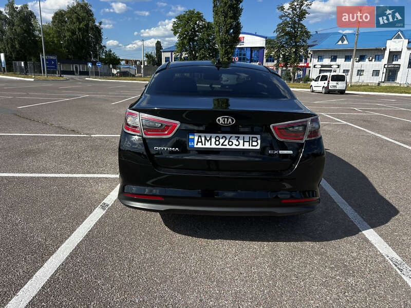 Седан Kia Optima 2014 в Житомире