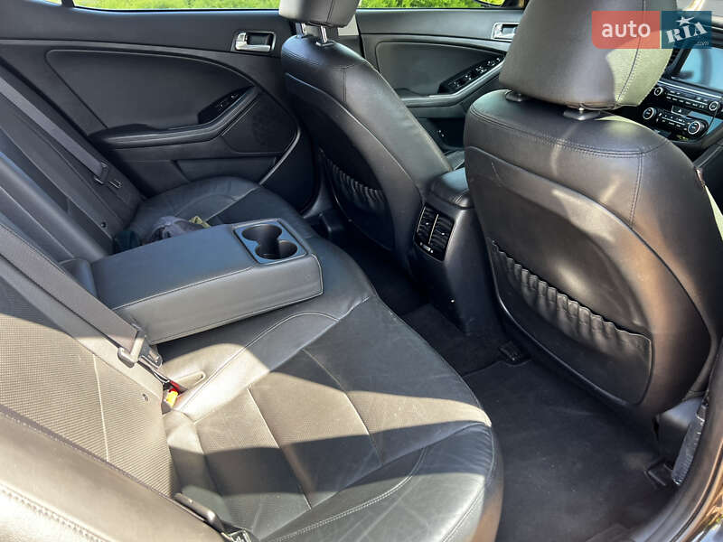 Седан Kia Optima 2014 в Житомире