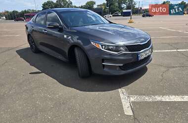 Седан Kia Optima 2016 в 
