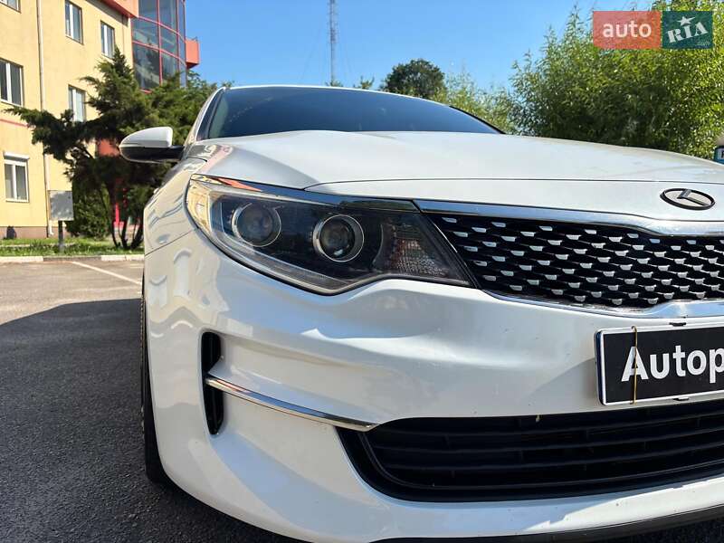 Седан Kia Optima 2016 в Запорожье
