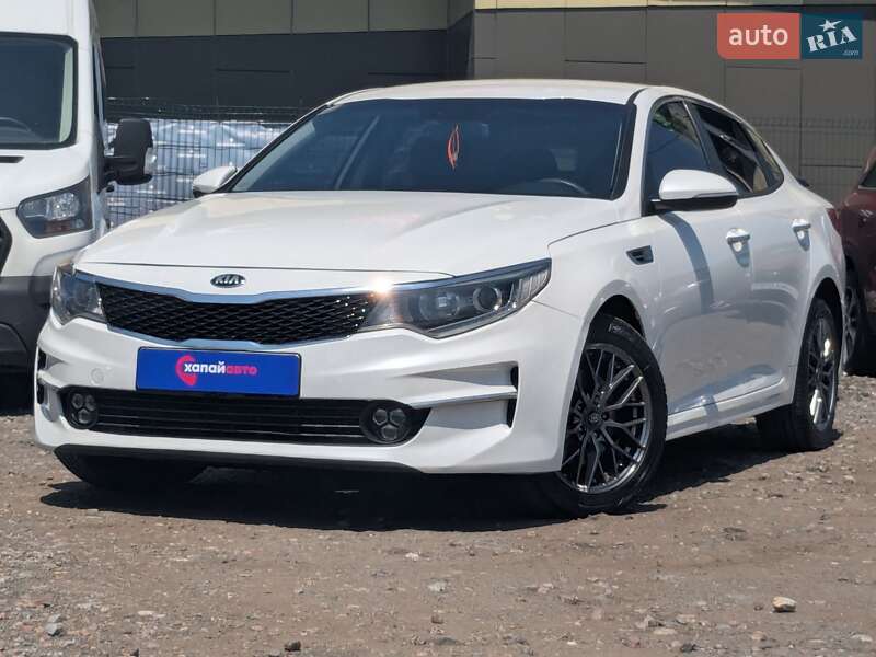Седан Kia Optima 2017 в Киеве