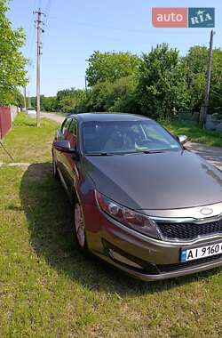 Седан Kia Optima 2013 в 