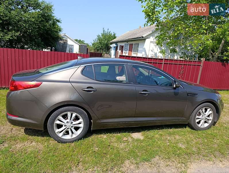 Седан Kia Optima 2013 в Золотоноше