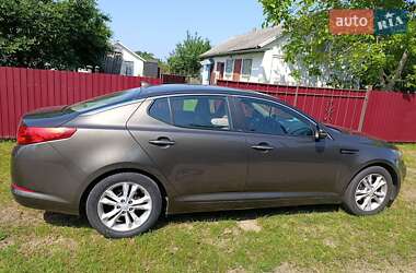 Седан Kia Optima 2013 в 