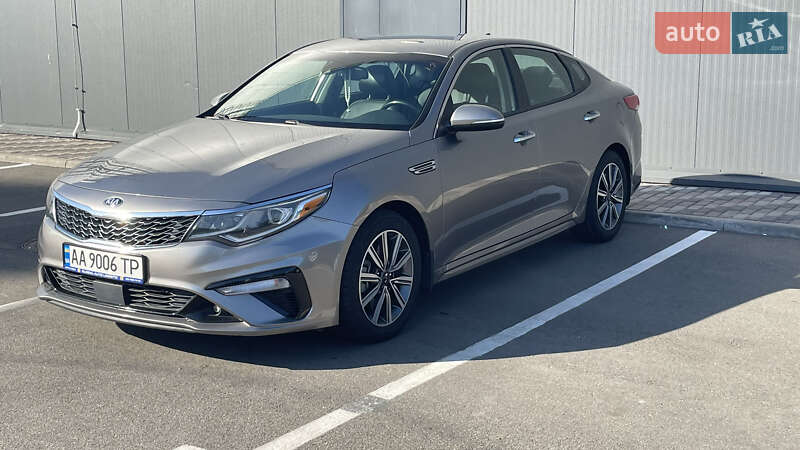 Седан Kia Optima 2018 в Киеве