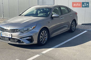 Седан Kia Optima 2018 в 