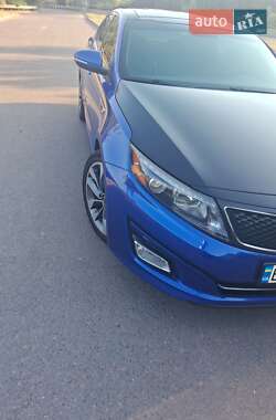 Седан Kia Optima 2015 в 