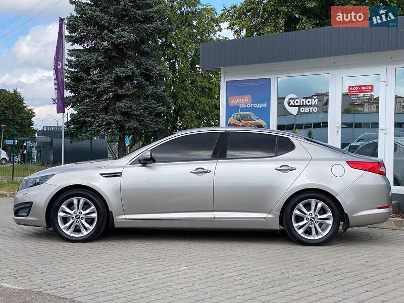 Седан Kia Optima 2012 в Львове