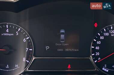 Седан Kia Optima 2012 в 