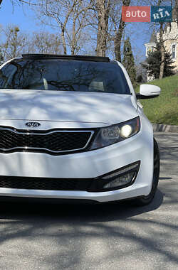 Седан Kia Optima 2012 в 