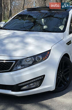 Седан Kia Optima 2012 в 