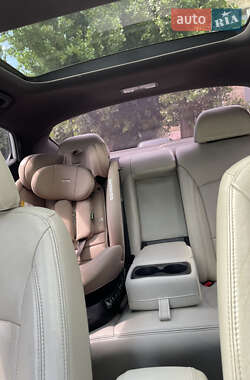 Седан Kia Optima 2012 в 