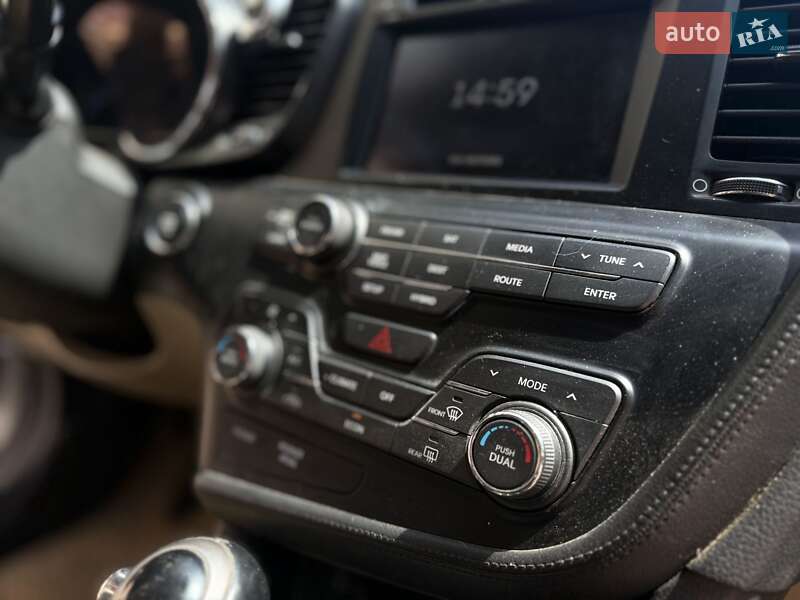 Седан Kia Optima 2013 в Харькове