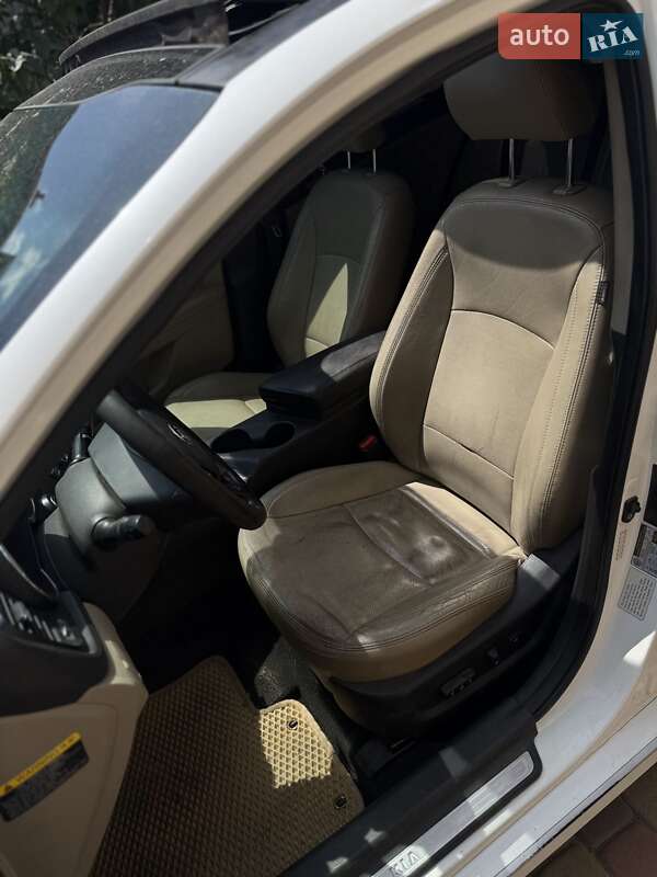 Седан Kia Optima 2013 в Харькове