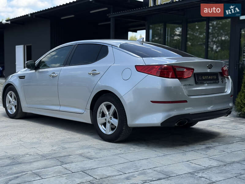 Седан Kia Optima 2015 в Ивано-Франковске