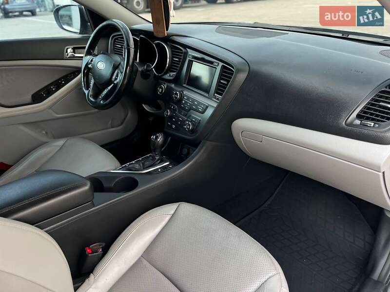 Седан Kia Optima 2012 в Запорожье