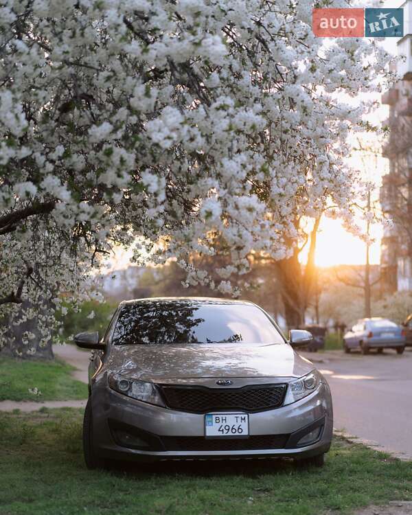 Седан Kia Optima 2011 в Одессе