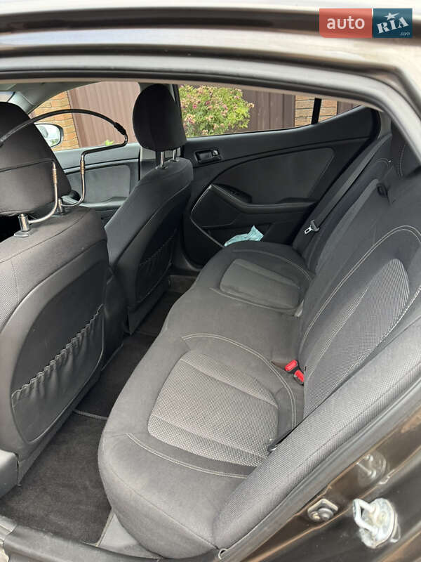 Седан Kia Optima 2012 в Києві