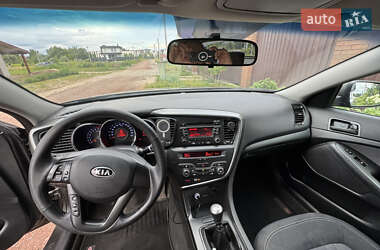 Седан Kia Optima 2012 в 