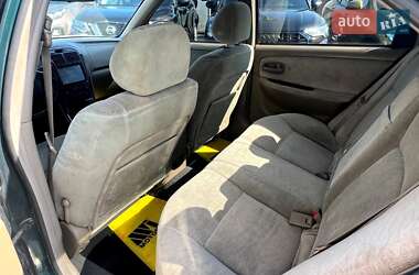Седан Kia Optima 2003 в 
