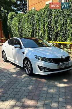 Седан Kia Optima 2013 в 