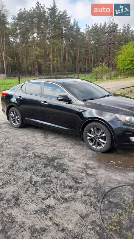 Седан Kia Optima 2012 в Чугуеве