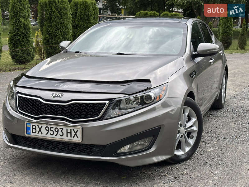 Седан Kia Optima 2012 в Хмельницком