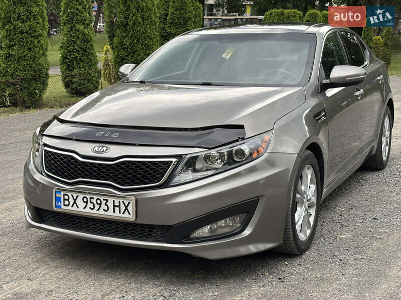 Седан Kia Optima 2012 в Хмельницком