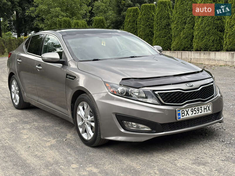 Седан Kia Optima 2012 в Хмельницком