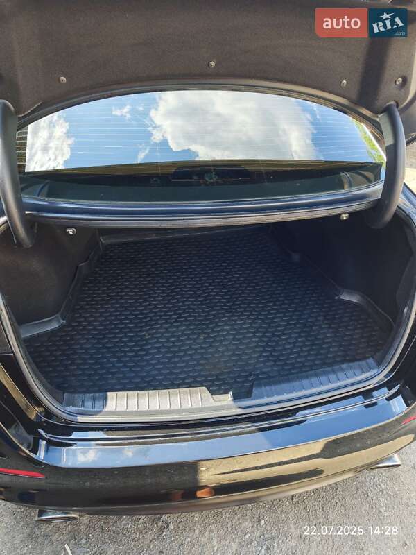 Седан Kia Optima 2014 в Днепре