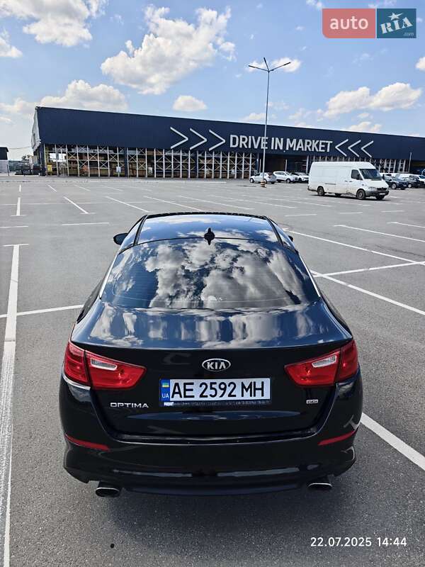 Седан Kia Optima 2014 в Днепре