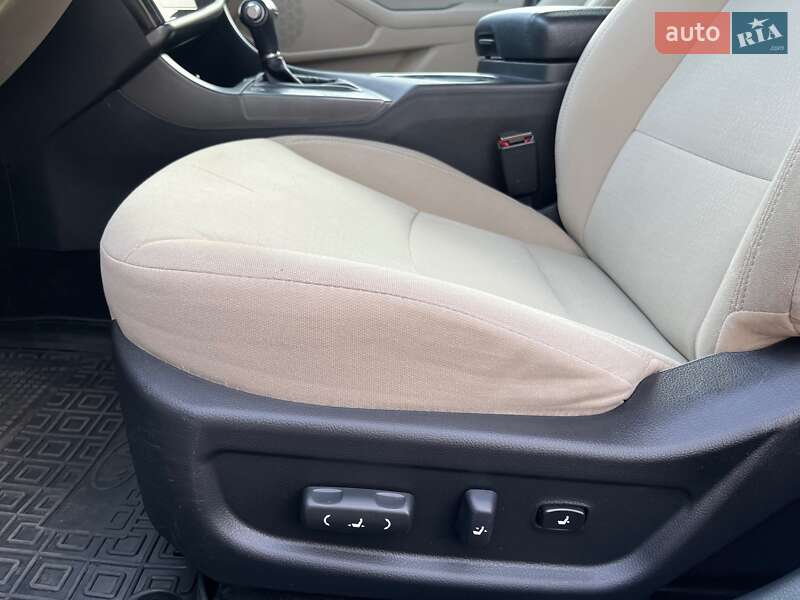 Седан Kia Optima 2014 в Полтаве