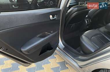 Седан Kia Optima 2017 в 