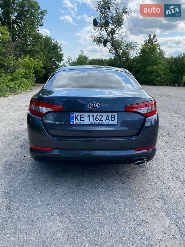 Седан Kia Optima 2012 в Новомосковську
