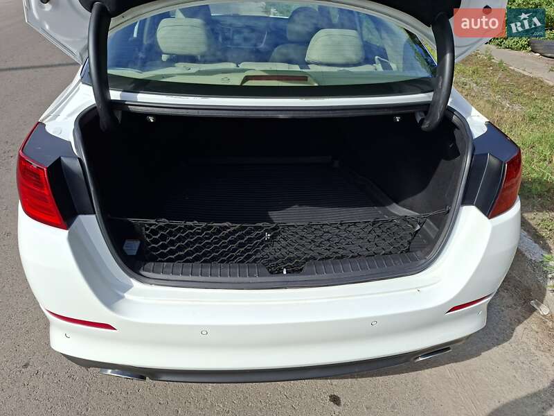 Седан Kia Optima 2014 в Киеве