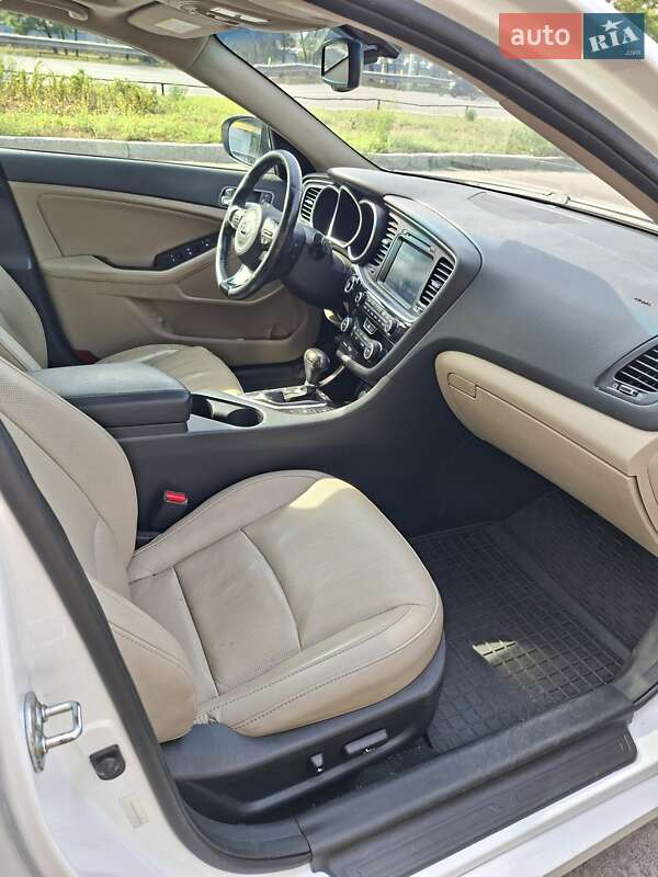 Седан Kia Optima 2014 в Киеве
