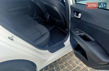 Седан Kia Optima 2016 в Днепре