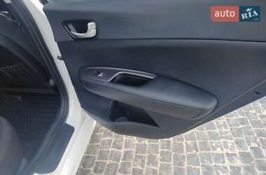 Седан Kia Optima 2016 в Днепре