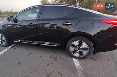Седан Kia Optima 2013 в 