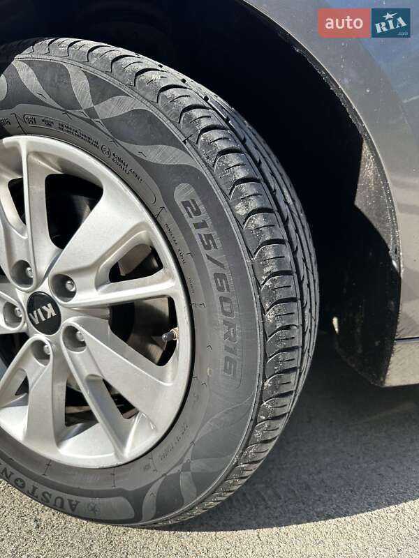 Седан Kia Optima 2016 в Кременчуге