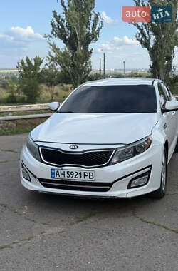 Седан Kia Optima 2015 в Славянске