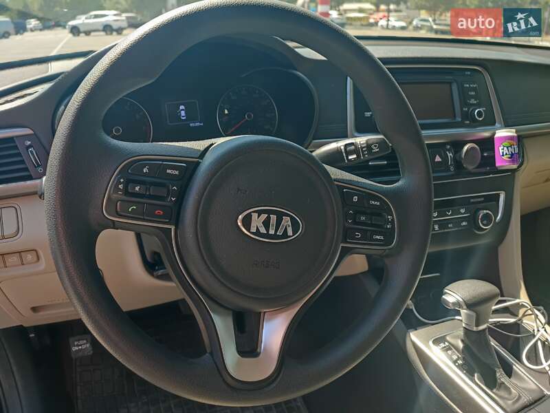 Седан Kia Optima 2016 в Одессе
