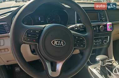Седан Kia Optima 2016 в 