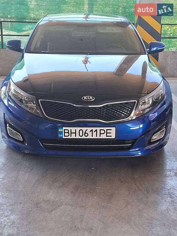 Седан Kia Optima 2015 в 